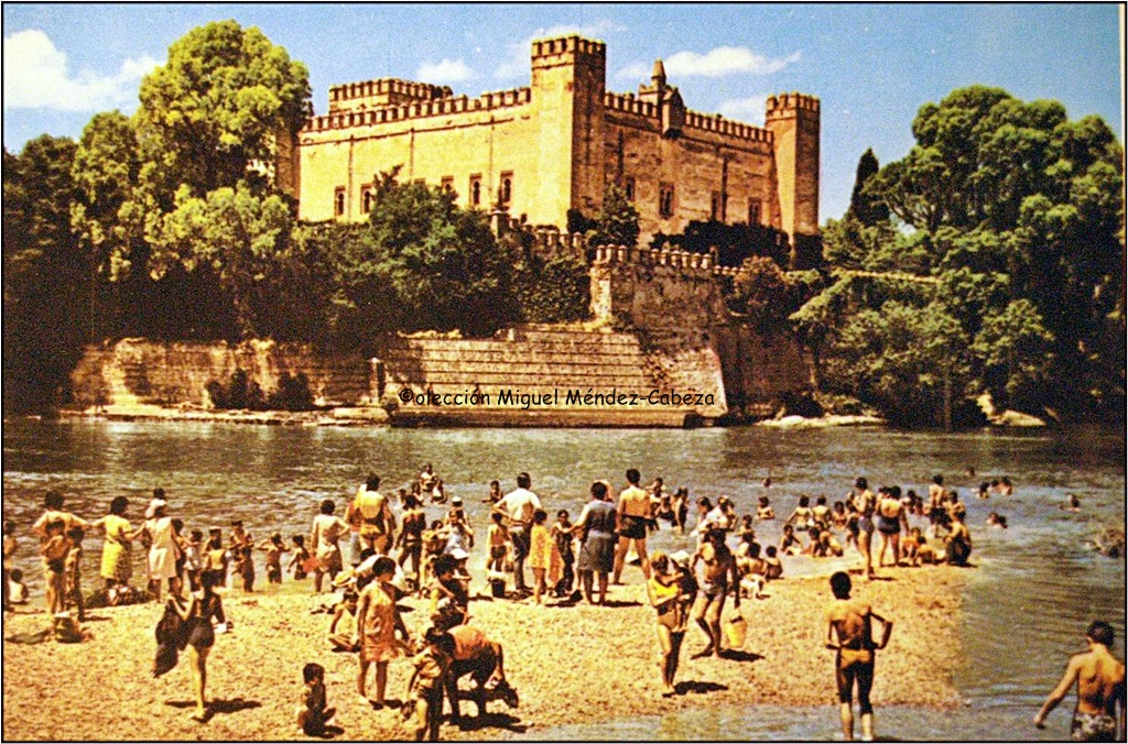 La imagen tiene un atributo ALT vacío; su nombre de archivo es 1.-Castillo-de-Malpica-residencia-medieval-del-señor-de-Valdepusa-.jpg